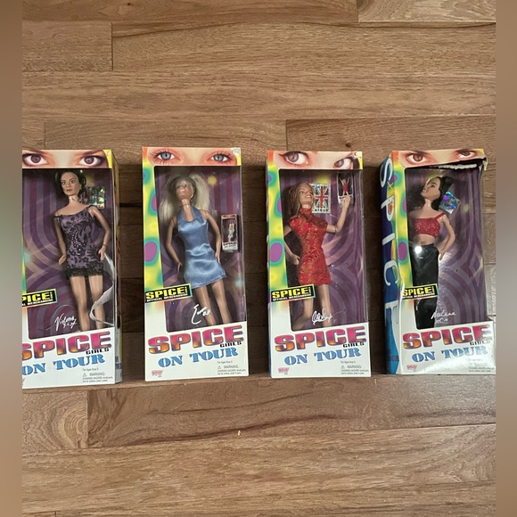 Bundle- Spice Girls on Tour Dolls - Picture 1 of 6